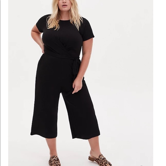 torrid Pants - Nwt Torrid size 1 Black Rib Twist Culotte Jumpsuit